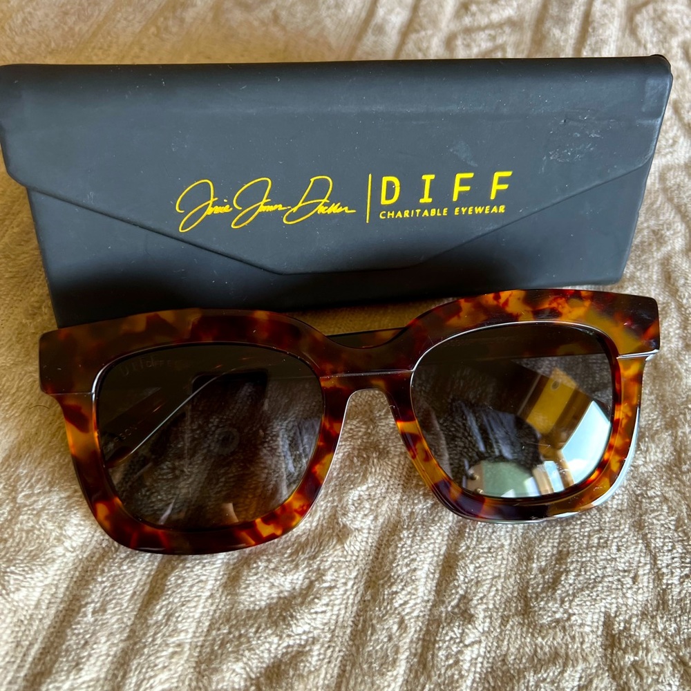 Diff Carson Sunglasses - image 1